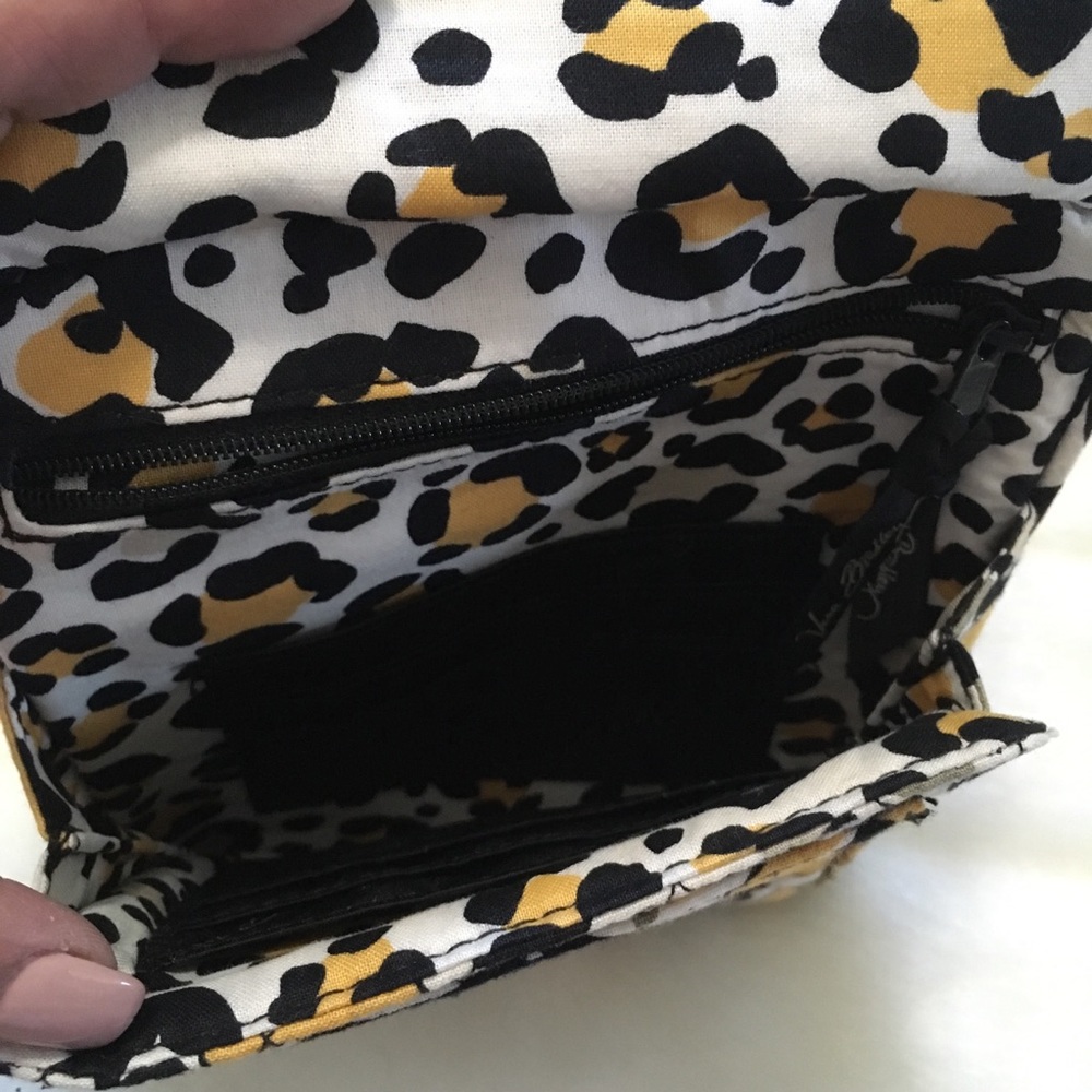 Vera Bradley CrossBody Bag - Picture 7 of 8